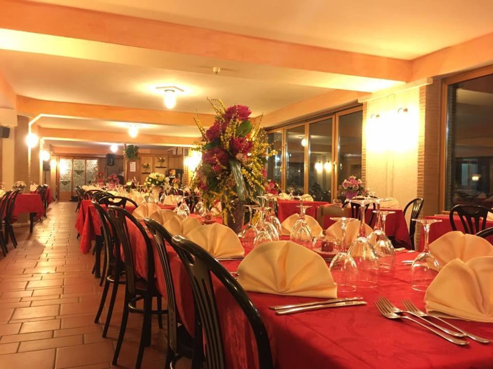 פסקאסרולי Lh Albergo Il Picchio מראה חיצוני תמונה